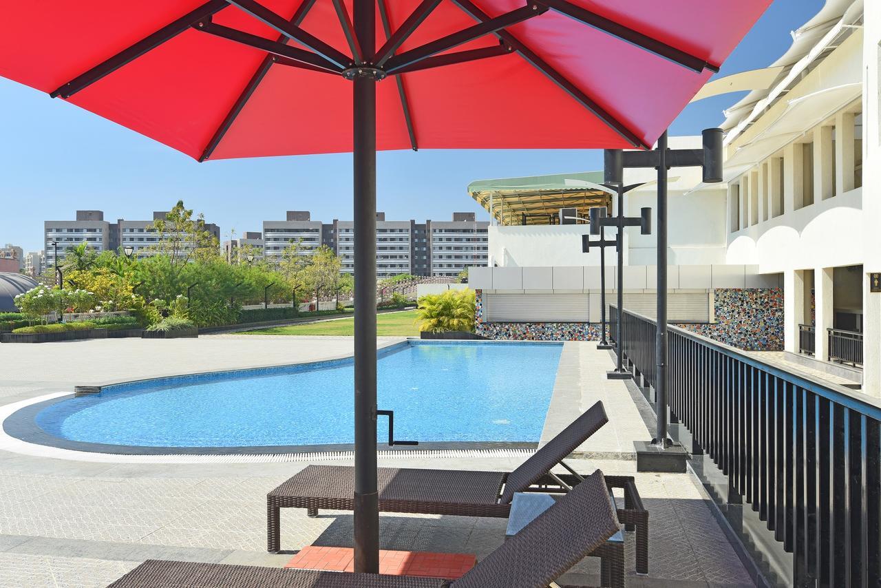 Club One Ξενοδοχείο Manor Εξωτερικό φωτογραφία